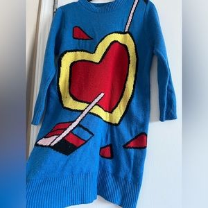 Needs a lint remover very cozy